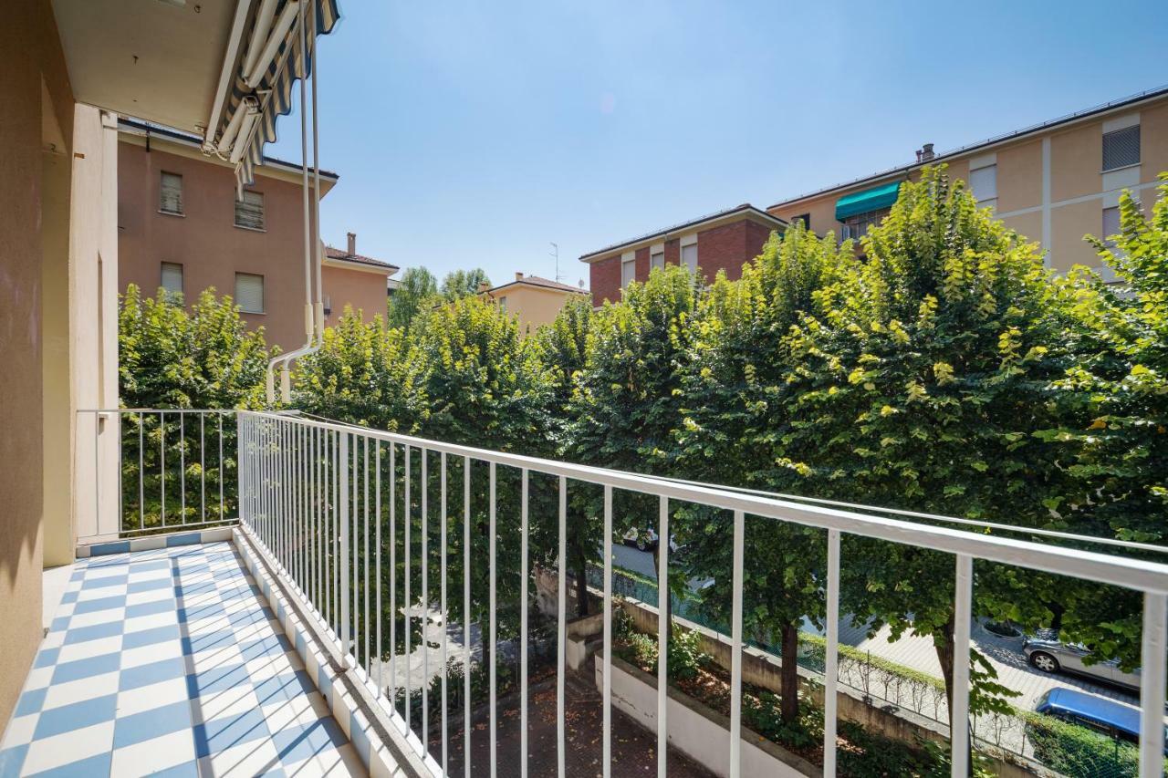 Sant'Orsola Colorful Huge Apartment Болонья Экстерьер фото