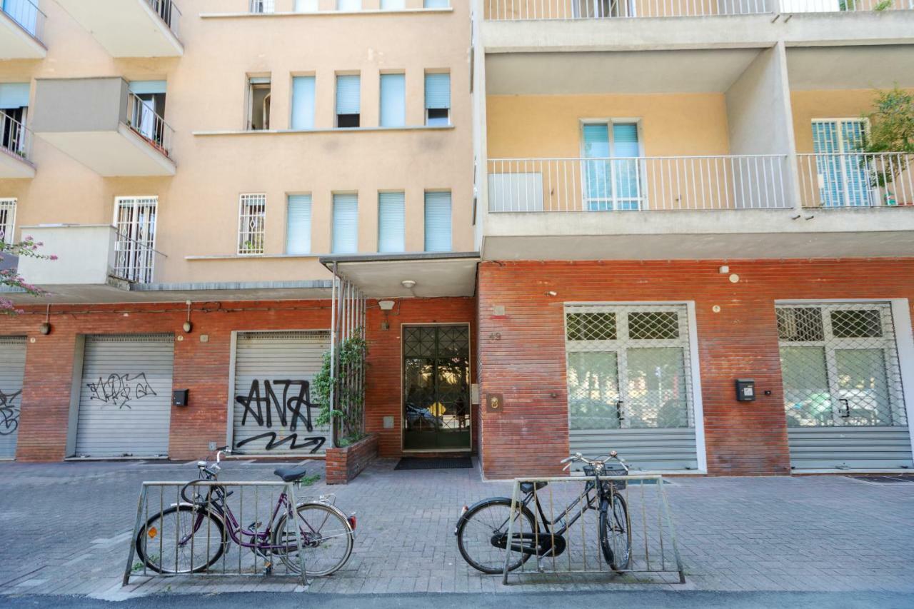Sant'Orsola Colorful Huge Apartment Болонья Экстерьер фото