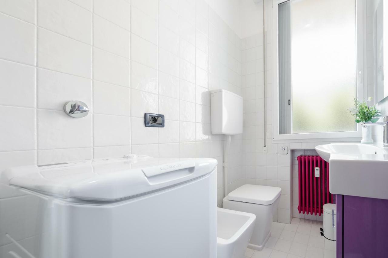 Sant'Orsola Colorful Huge Apartment Болонья Экстерьер фото