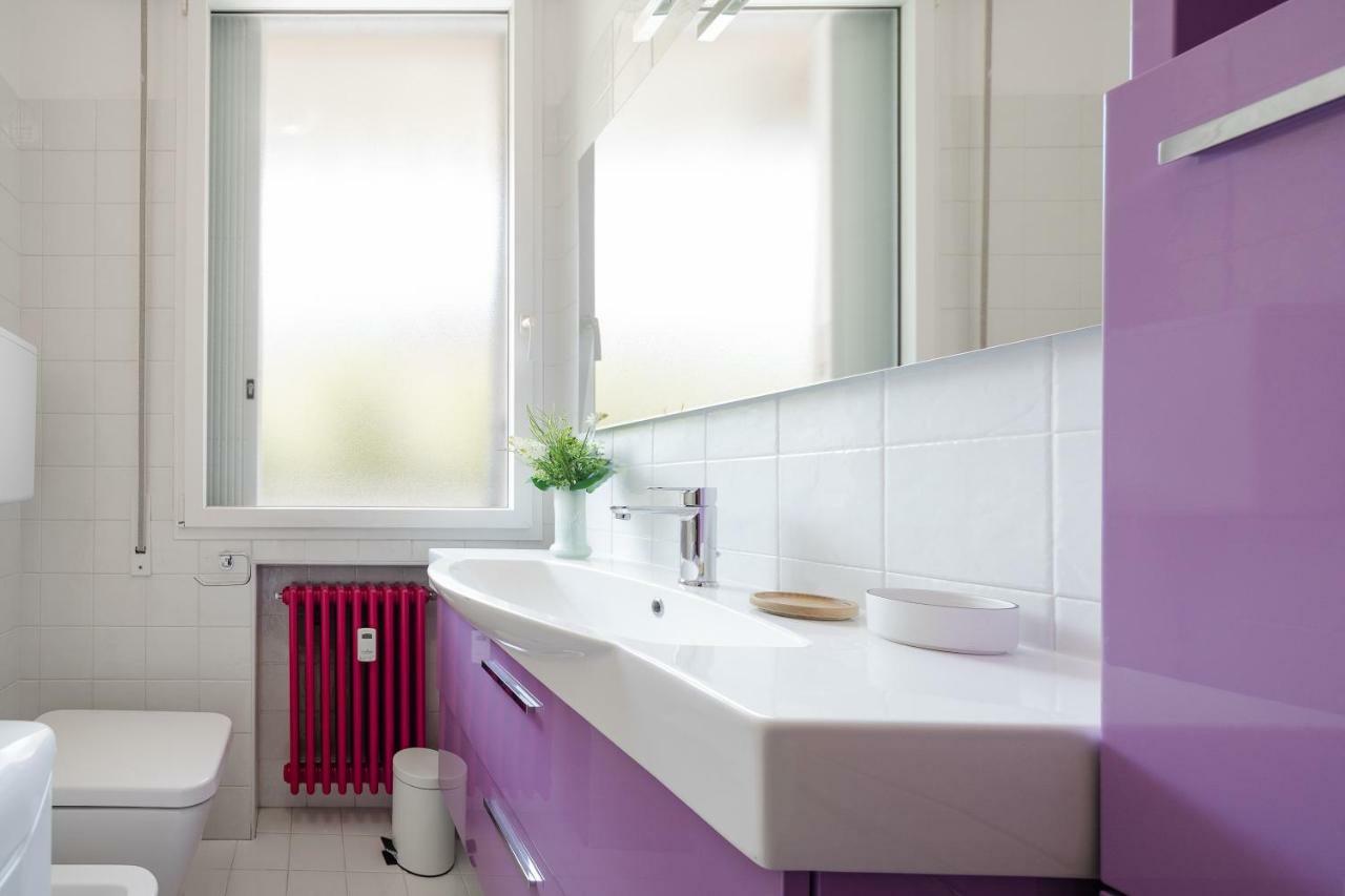 Sant'Orsola Colorful Huge Apartment Болонья Экстерьер фото